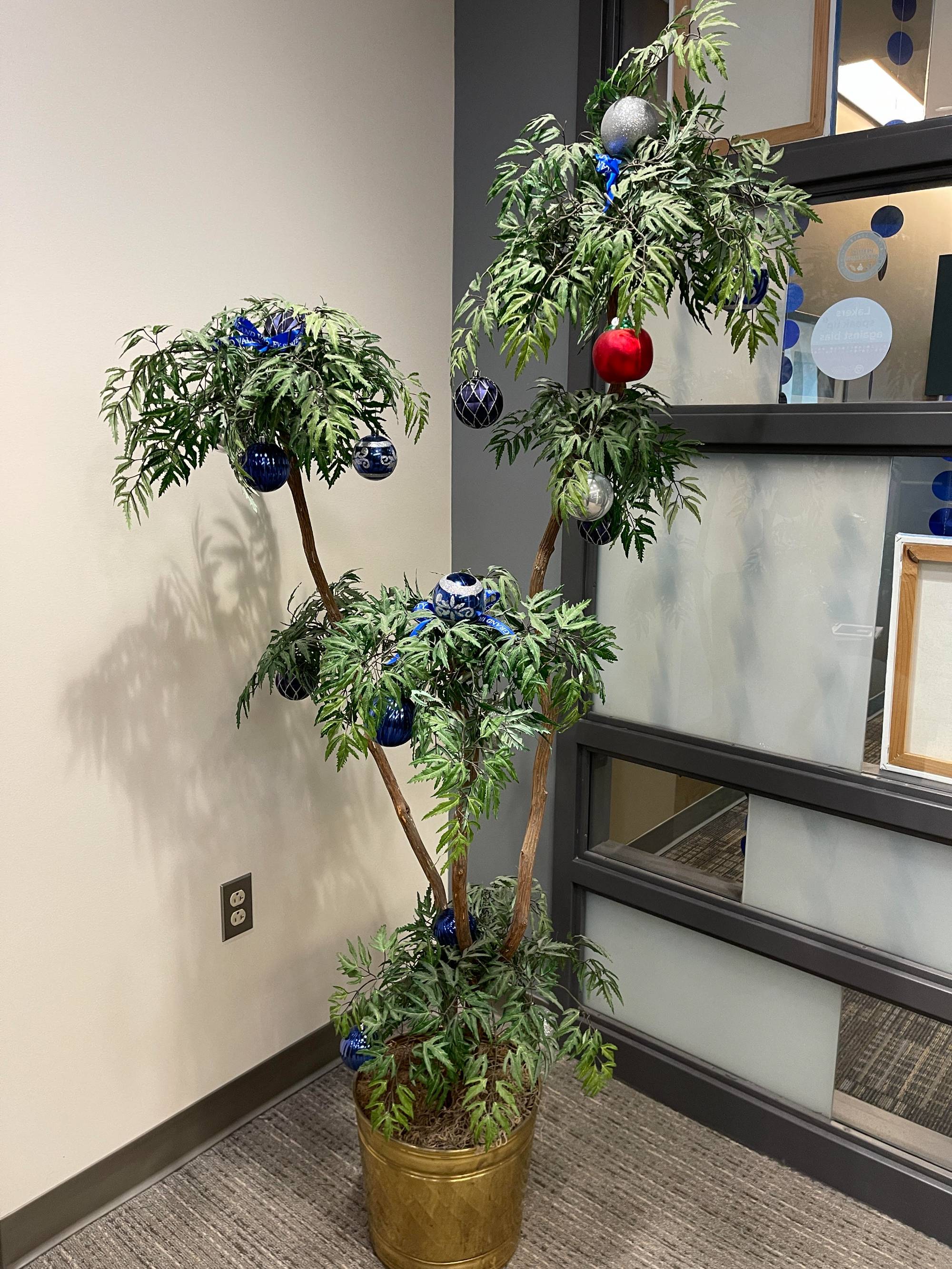 UComm Homecoming decorations, faux office tree with decor